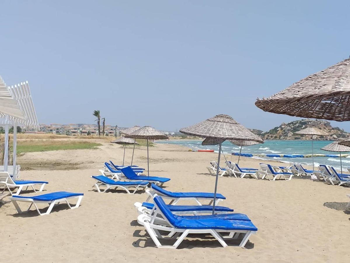 Sunrise Beach Club Gastria Bagian luar foto