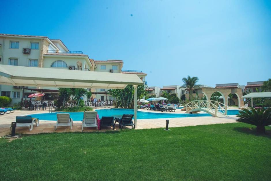 Sunrise Beach Club Gastria Bagian luar foto