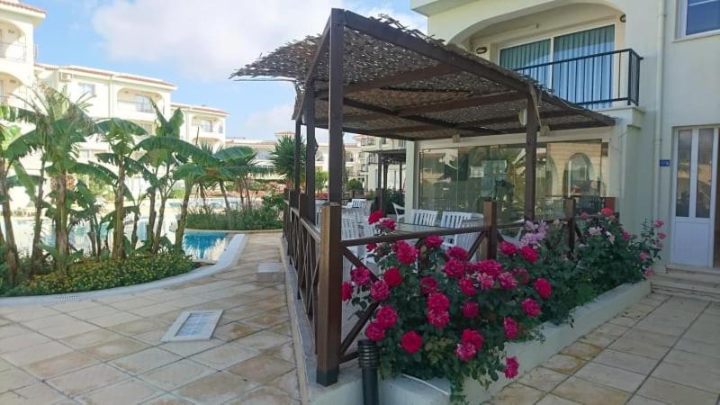 Sunrise Beach Club Gastria Bagian luar foto